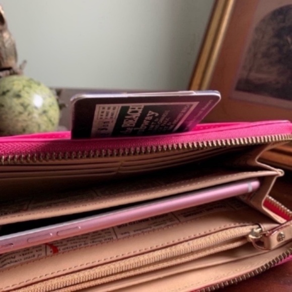Kate Spade Zip Around Hot Pink Wallet - Picture 6 of 16